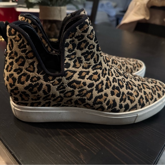 Slight wedge sneakers - Picture 2 of 4